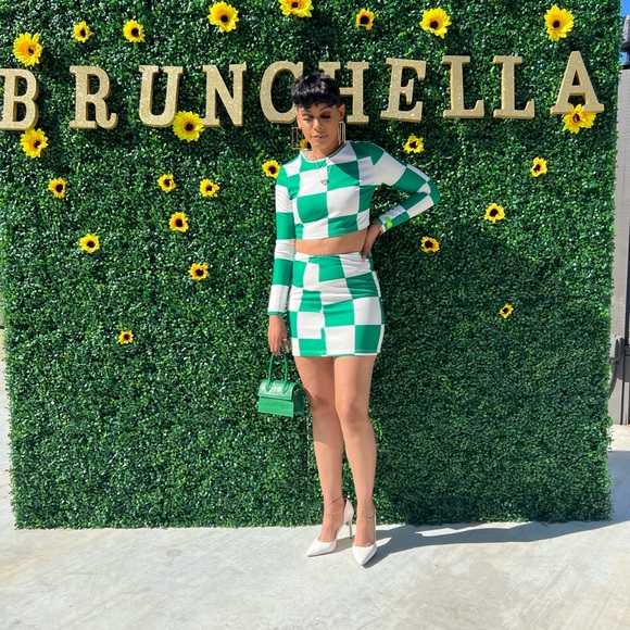 green/white ,pattern type plaid, medium stretch, worn once, machine wash. - Picture 3 of 4